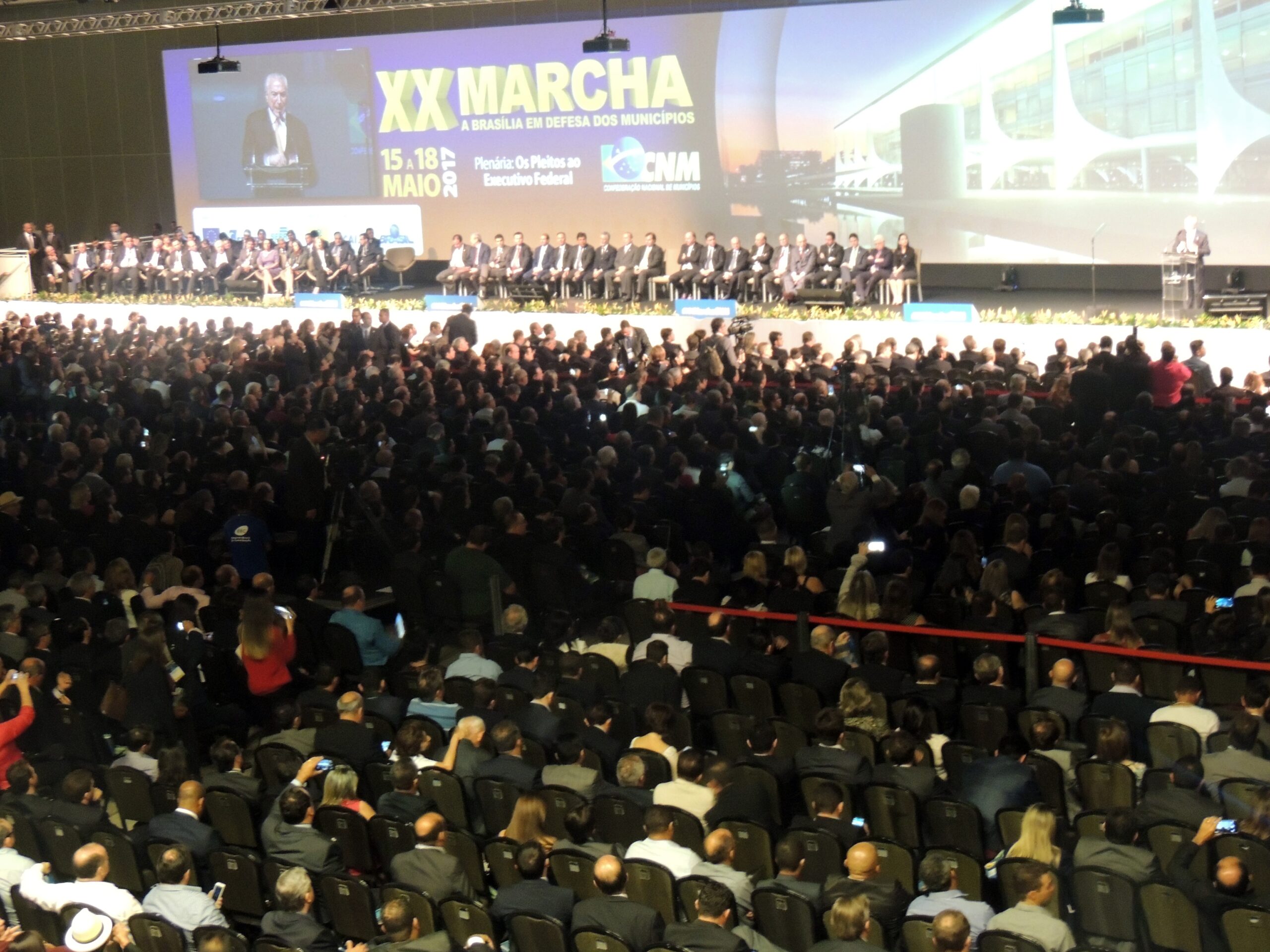 You are currently viewing Presidentes da Câmara e Senado afirmam comprometimento com municípios na abertura da Marcha