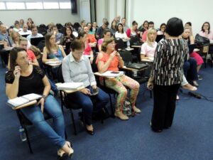 Read more about the article Secretários participam de formação sobre políticas públicas de educação