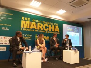 Read more about the article Benedito Novo apresenta experiência exitosa a  Marcha a Brasília