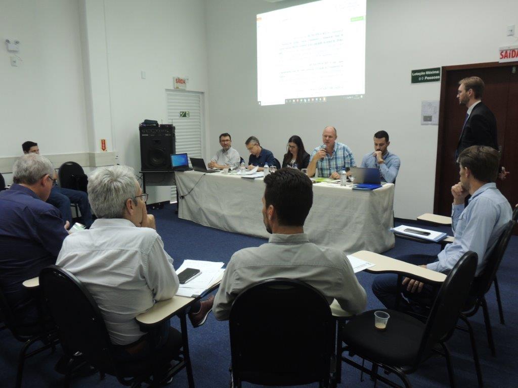 You are currently viewing Assembleia da AMMVI reúne prefeitos do Médio Vale