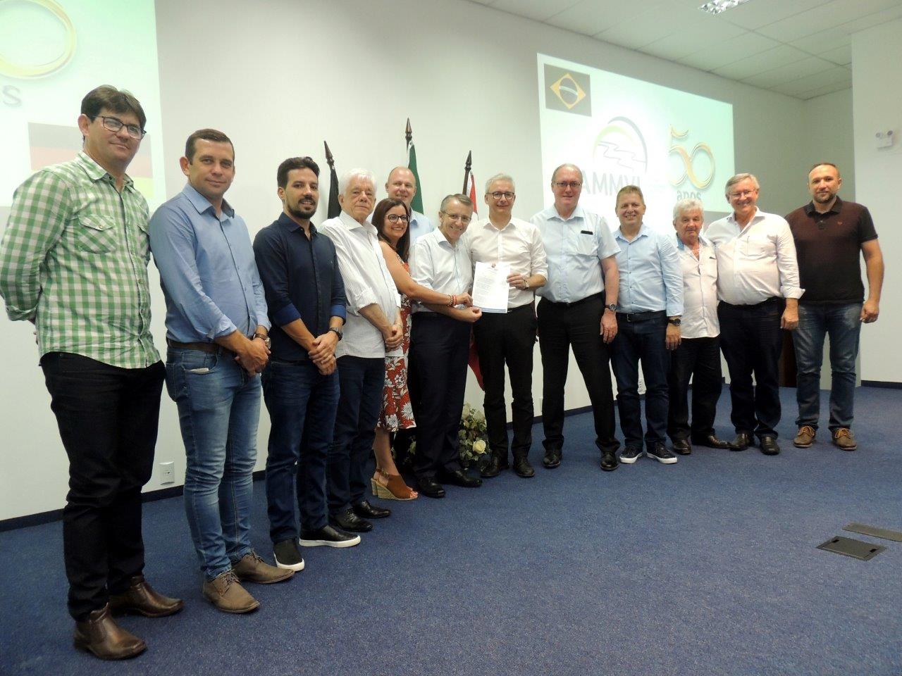 You are currently viewing Reunião entre prefeitos e comitiva alemã sinalizada parceria da AMMVI com o Distrito de Karlsruhe