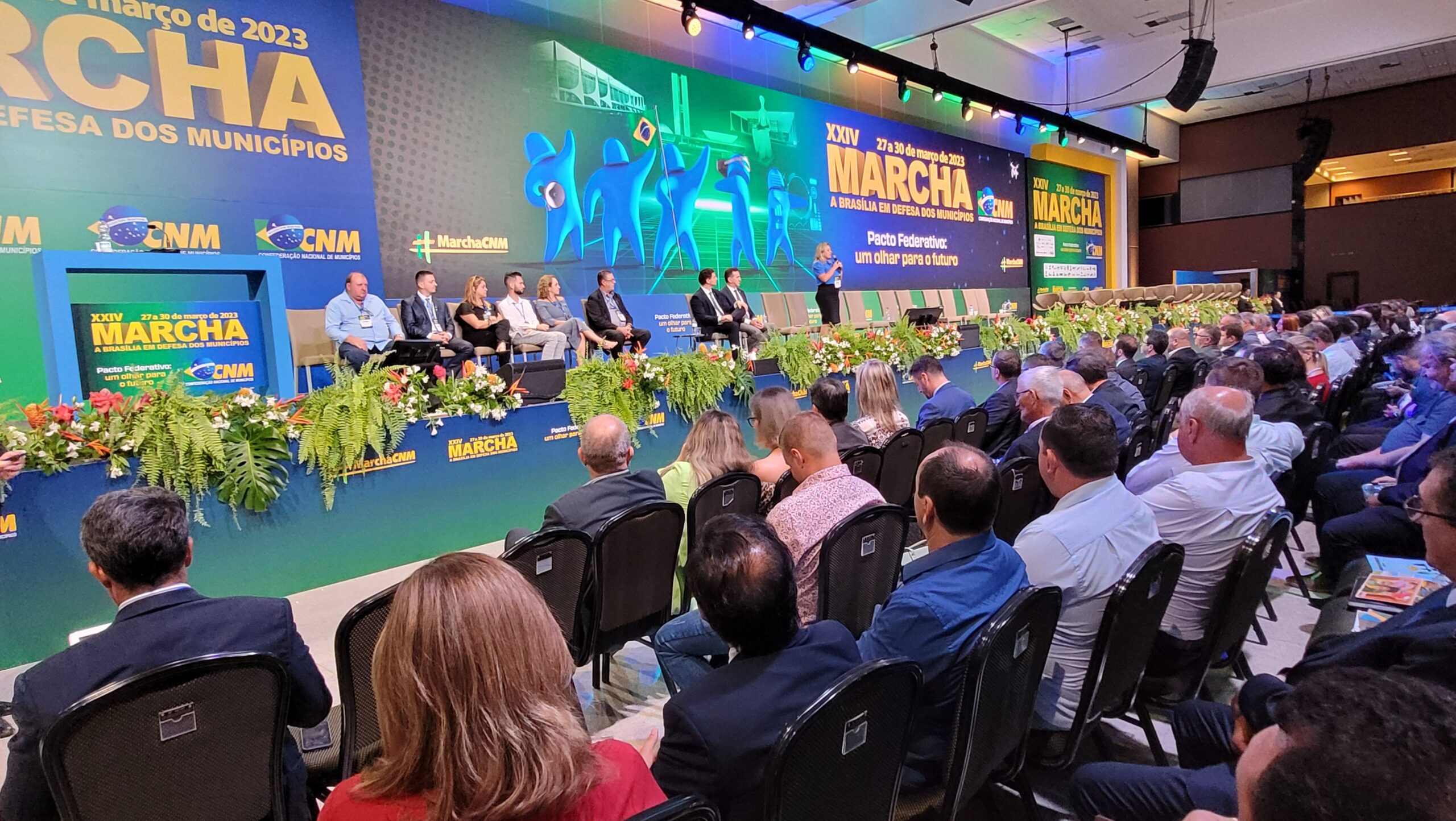 You are currently viewing Em reunião com parlamentares catarinenses, prefeitos do Vale Europeu apresentam pautas da região