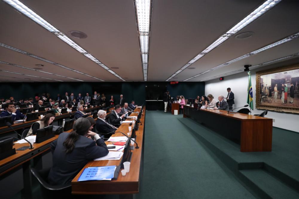 You are currently viewing CCJ da Câmara estende aos Municípios regra que aumenta prazo para pagar dívidas com a União