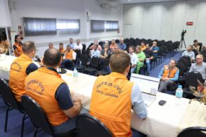 Read more about the article Na Amve, Defesa Civil de Santa Catarina realiza apresentação da  consulta pública sobre Manual de Operação de Barragens em Blumenau